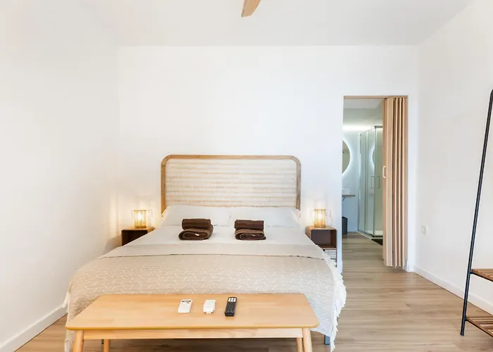 Excepcional Apartamento Amanecer Al Borde De Playa Y Mar, En Chalet Roquetes