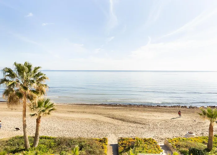 Excepcional Apartamento Amanecer Al Borde De Playa Y Mar, En Chalet Roquetes