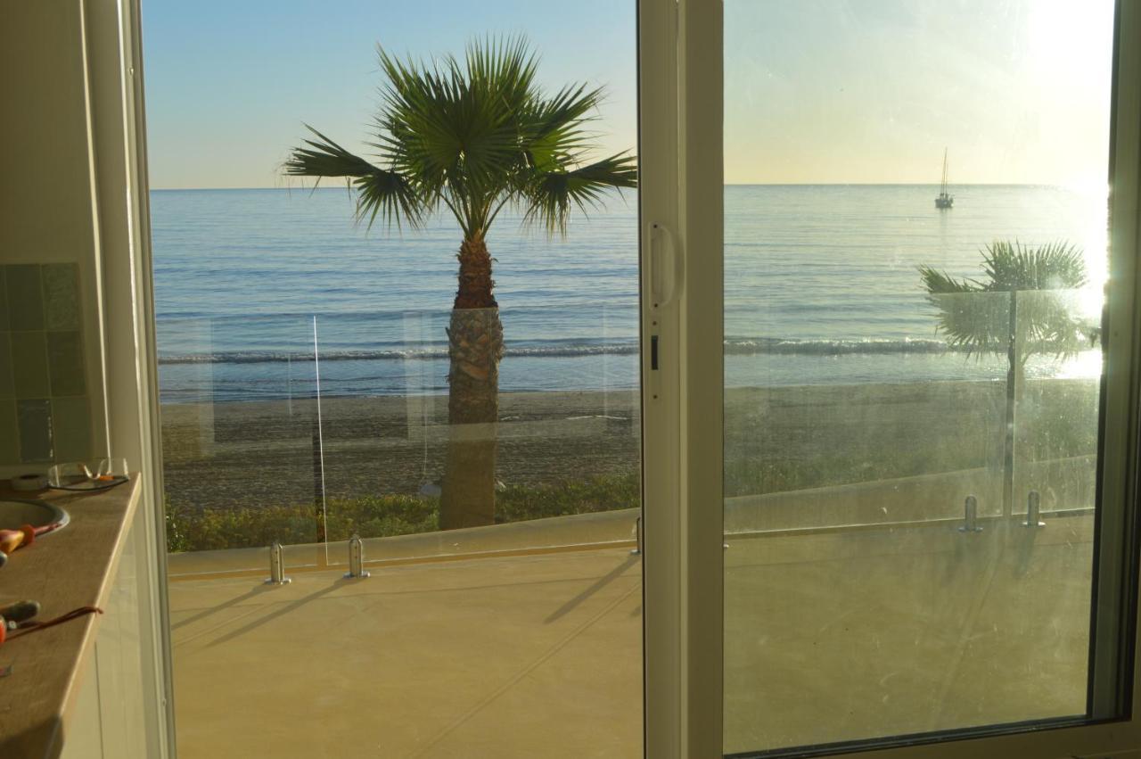 Excepcional Amanecer Al Borde De Playa Y Mar, En Roquetes Appartement