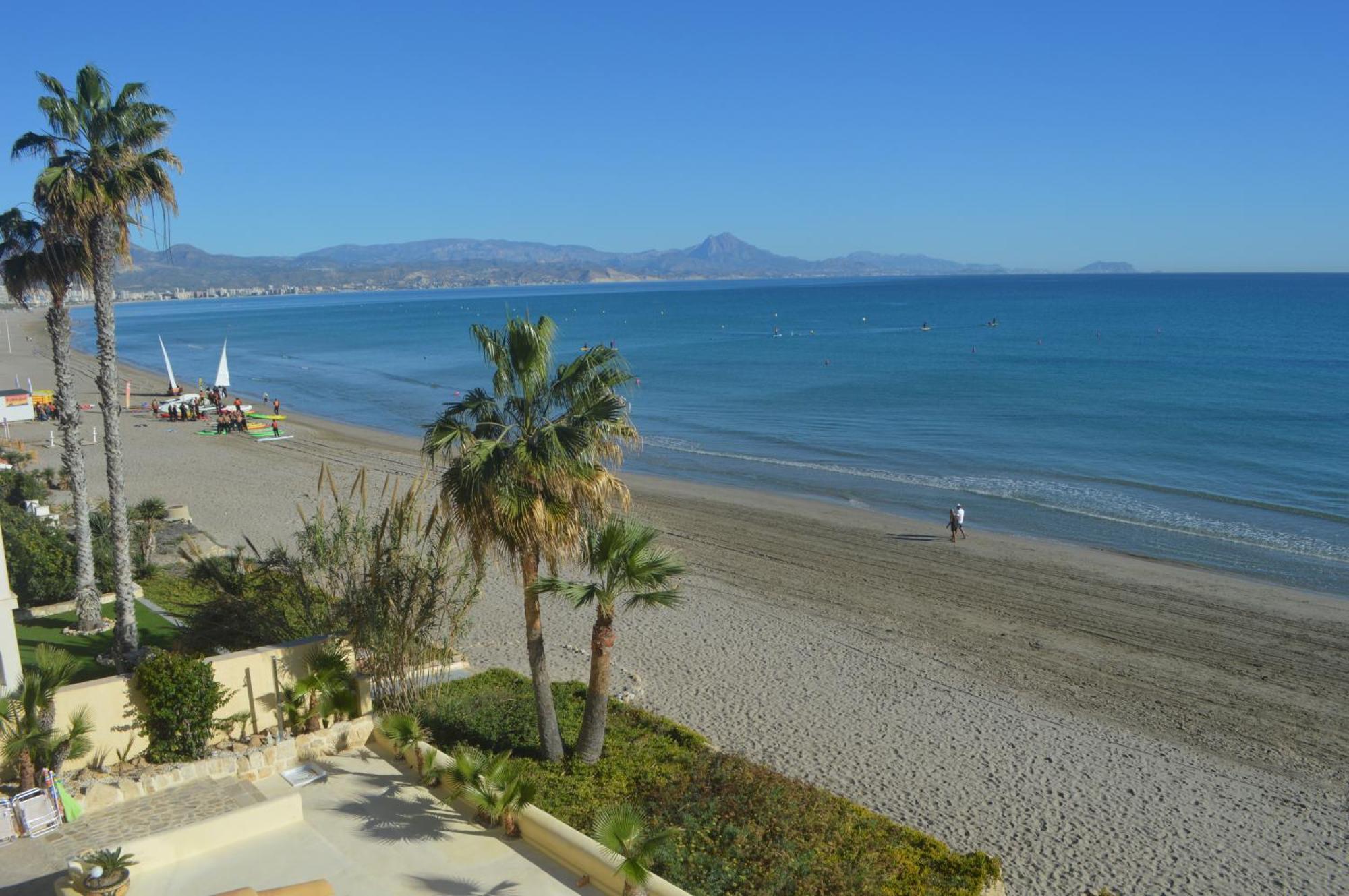 Appartement Excepcional Amanecer Al Borde De Playa Y Mar, En Roquetes *